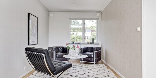 styling villa fåtöljer svart läder